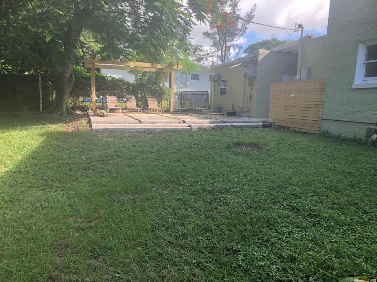 Airstream In The Center Of It All Miami Exterior photo