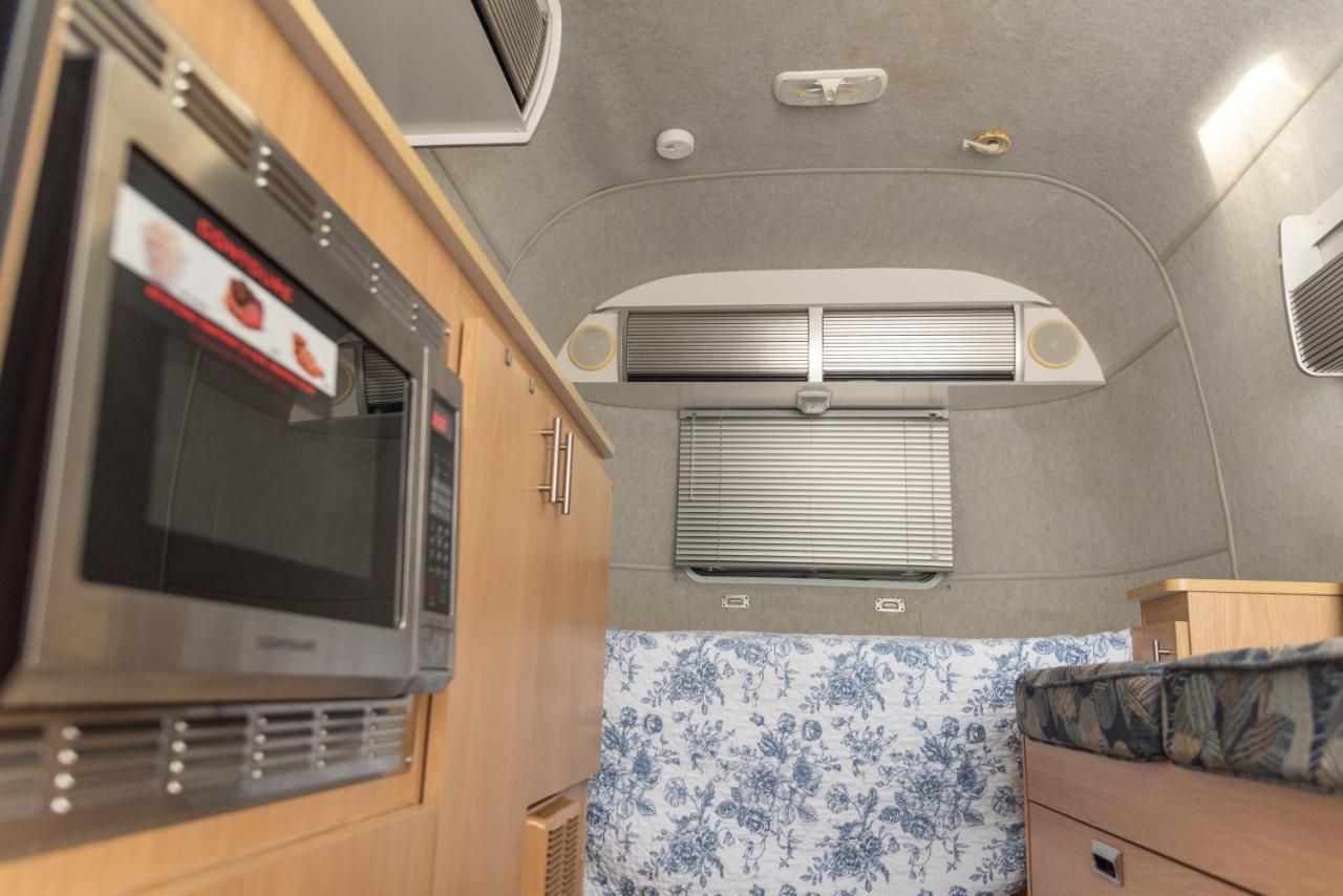 Airstream In The Center Of It All Miami Exterior photo
